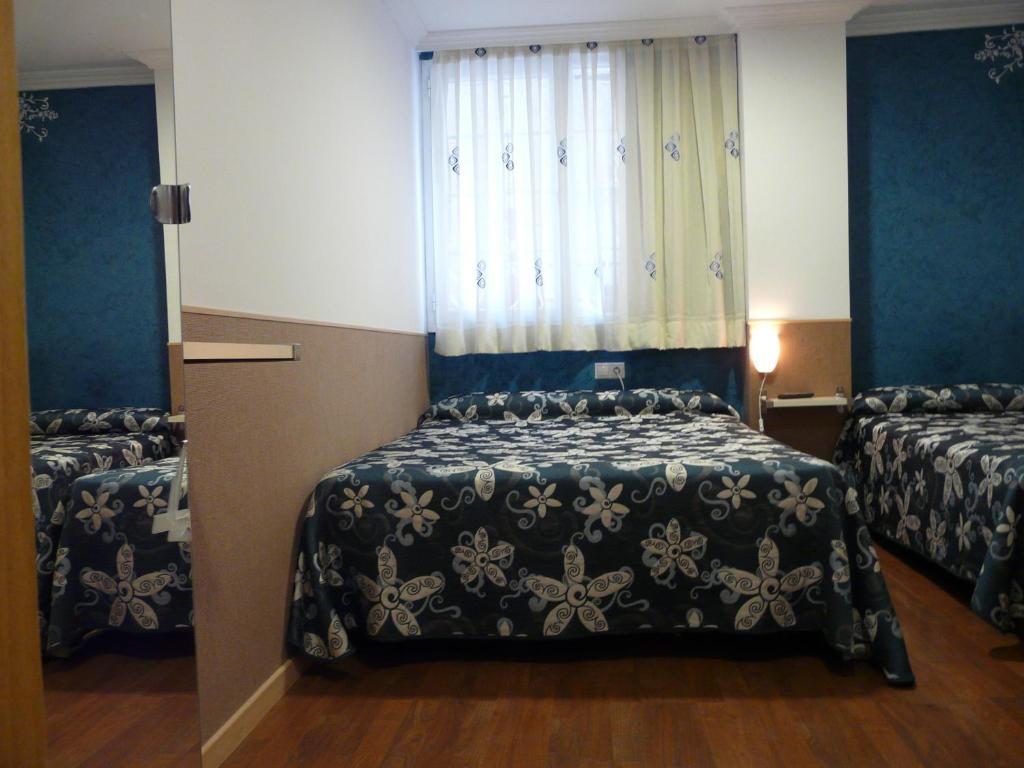 Hostal Gaudi Cuenca Room photo